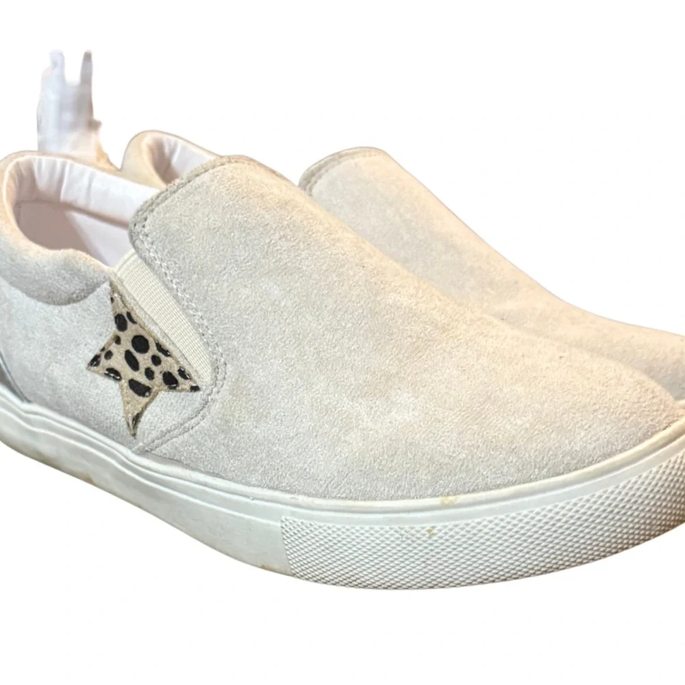 Boutique Women's Casual Cream Slip-On Sneakers Leopard Print‎ Star Detail 6 1/2